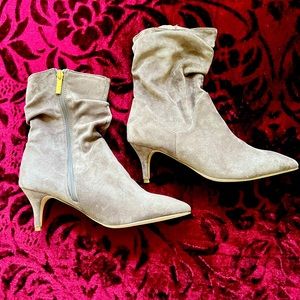 Unilady Taupe Faux Suede Pointed Toe 2 Inch Boots, Size 9, New